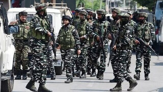 Civilian killed in J&K's Shopian: Killed in crossfire, say police; locals refute claim Civilian killed in J&K's Shopian: Killed in crossfire, say police; locals refute claim