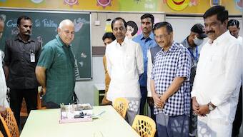 Arvind Kejriwal, KCR hold meet, discuss crucial issues related to national politics