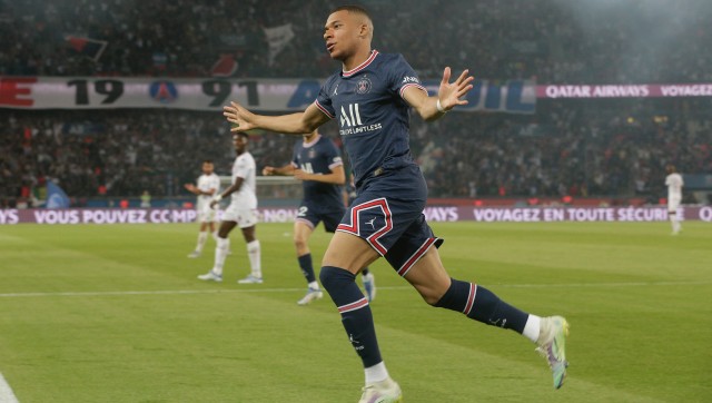 Kylian Mbappe snubs Real Madrid to stay at PSG, marks new deal with hat-trick Kylian Mbappe snubs Real Madrid to stay at PSG, marks new deal with hat-trick
