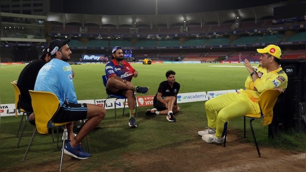 Rishabh Pant and Delhi Capitals players attend MS Dhoni's 'roundtable master class'