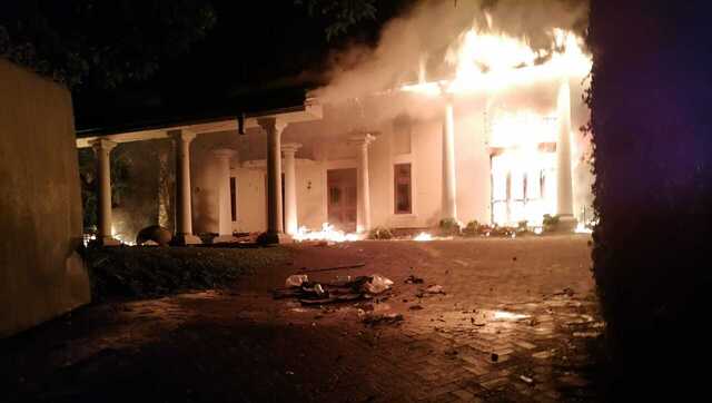 Sri Lanka: Protesters set Mahinda Rajapaksa's residence, government offices on fire Sri Lanka: Protesters set Mahinda Rajapaksa's residence, government offices on fire