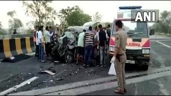 7 dead in car accident on Yamuna Expressway in Mathura