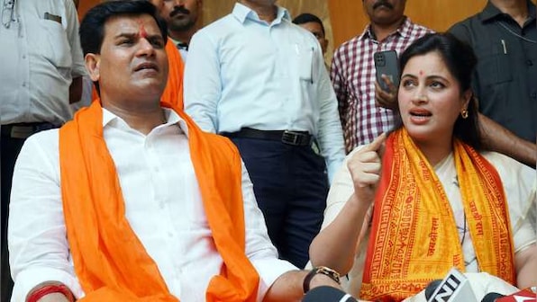 Hanuman Chalisa row: MP Navneet Rana, MLA-husband Ravi Rana get bail by Mumbai special court