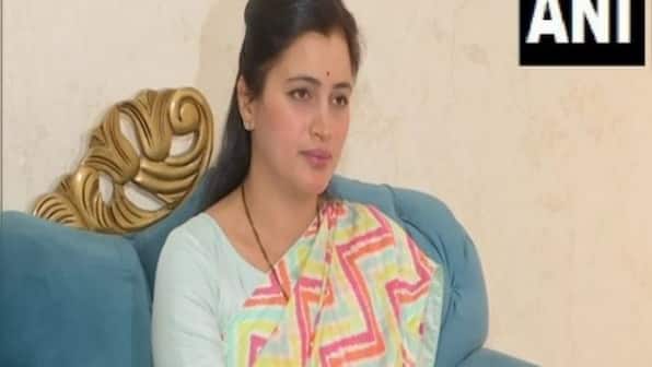 Navneet Rana's harassment complaint: Parliamentary Privileges Committee summons Maharashtra Chief Secretary, DGP