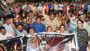 Rahul Bhat killing: Manoj Sinha orders inquiry into use of force against protesting Kashmiri Pandits