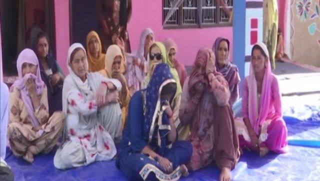 Baramulla wine shop attack: Family of deceased seeks justice, protests in Rajouri Baramulla wine shop attack: Family of deceased seeks justice, protests in Rajouri