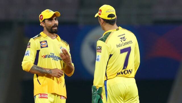 Ravindra Jadeja Captain of the Chennai Superkings talks with MS Dhoni of the Chennai Superkings during match 33 of the TATA Indian Premier League 2022 (IPL season 15) between the Mumbai Indians and the Chennai Superkings held at the DY Patil Stadium in Mumbai on the 21st April 2022 Photo by Deepak Malik / Sportzpics for IPL