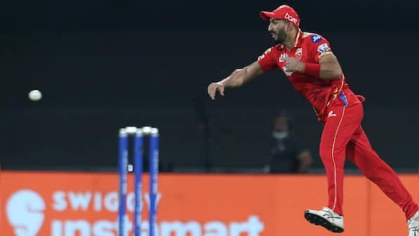 IPL 2022: Watch — Rishi Dhawan pulls off a brilliant run out to send back Shubman Gill with rocket throw