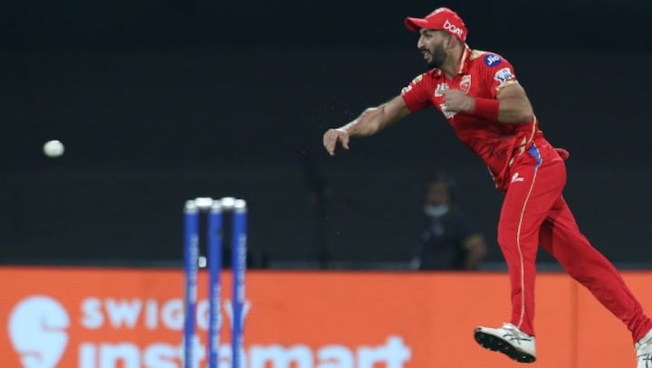 IPL 2022: Watch — Rishi Dhawan pulls off a brilliant run out to send back Shubman Gill with rocket throw