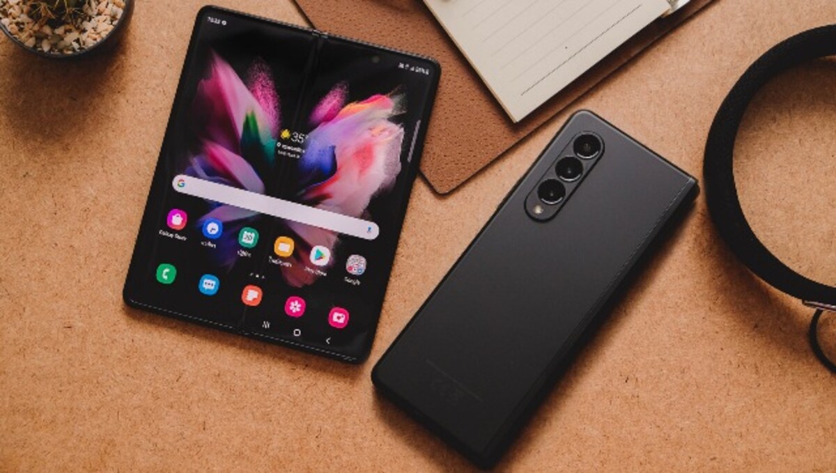 Samsung Galaxy Z Fold 4 Rumours Suggest A 108 MP Camera; Could Pack An S Pen  Slot Too - Tech