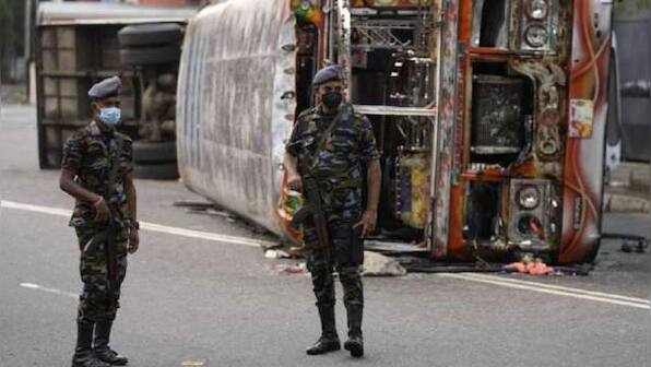 Sri Lanka economy will 'collapse' if no new govt in two days, warns central bank chief