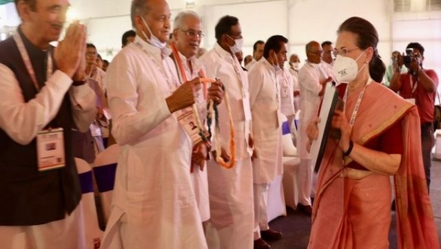 Chintan Shivir: Wary of leaks, Congress bars leaders from carrying phones for internal meetings Chintan Shivir: Wary of leaks, Congress bars leaders from carrying phones for internal meetings