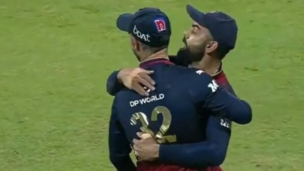 Watch: Virat Kohli's reaction to Glenn Maxwell's stunning catch in RCB vs GT IPL 2022 encounter