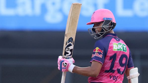 Watch: Yashasvi Jaiswal walks towards pavilion without waiting for umpire's decision