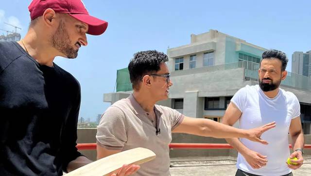 Aamir Khan to host IPL 2022 final; to launch 'Laal Singh Chaddha' trailer during strategic timeout Aamir Khan to host IPL 2022 final; to launch 'Laal Singh Chaddha' trailer during strategic timeout