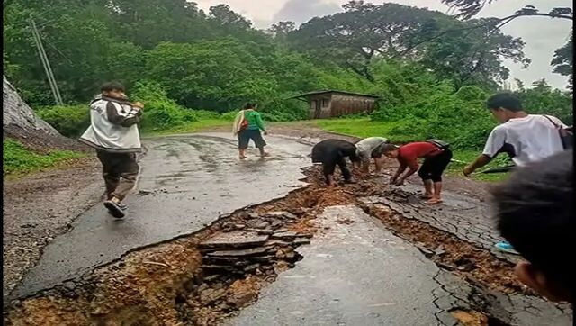 Assam floods: Situation improves but 2.5 lakh still affected in five districts Assam floods: Situation improves but 2.5 lakh still affected in five districts