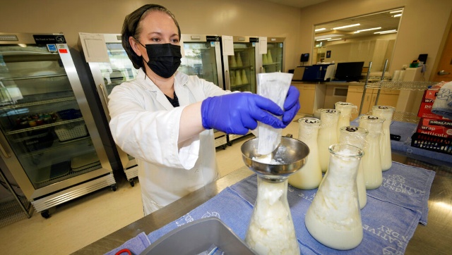 Baby formula shortage in US fueling spike in milk bank interest Baby formula shortage in US fueling spike in milk bank interest