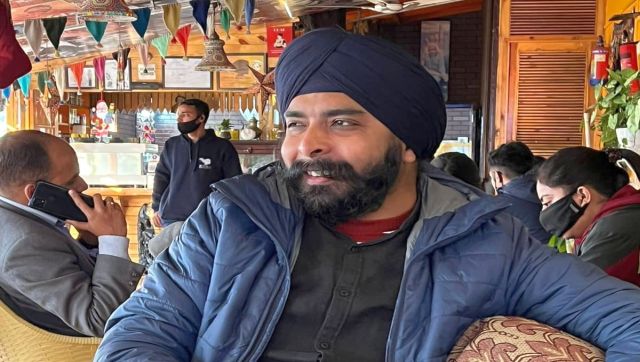 BJP leader Tajinder Pal Singh Bagga claims ‘nearly 50 policemen’ barged into his home to arrest him BJP leader Tajinder Pal Singh Bagga claims ‘nearly 50 policemen’ barged into his home to arrest him