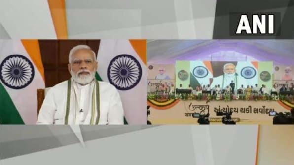 Watch | PM Modi gets emotional while interacting with beneficiary during Utkarsh Samaroh