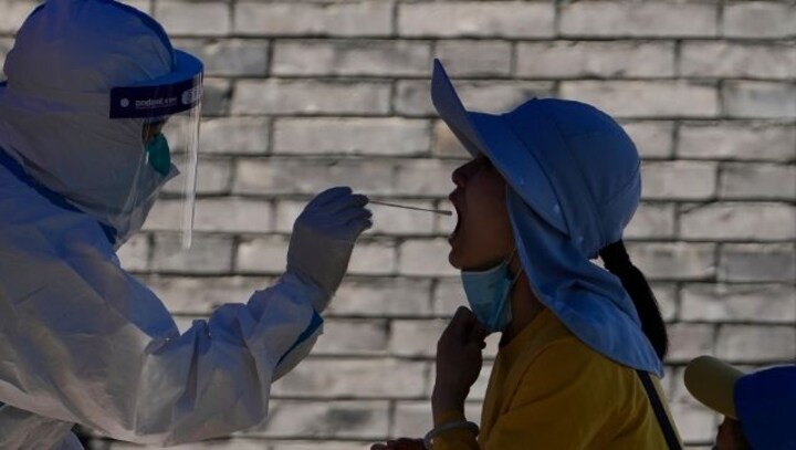 Shanghai authorities say lockdown to ease as COVID-19 spread mostly ends