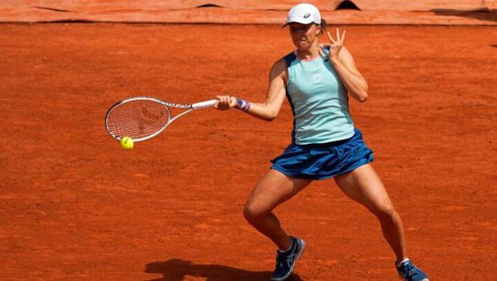 French Open 2022: Iga Swiatek takes on Zheng Qinwen for quarters spot; Tsitsipas faces Rune