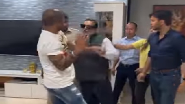 Watch: Shikhar Dhawan's father 'knocks out' PBKS batter after his side fails to qualify for IPL 2022 playoffs Watch: Shikhar Dhawan's father 'knocks out' PBKS batter after his side fails to qualify for IPL 2022 playoffs