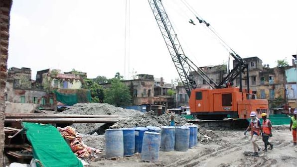 How building collapse fear due to Metro construction makes hundreds homeless in Kolkata’s Bowbazar