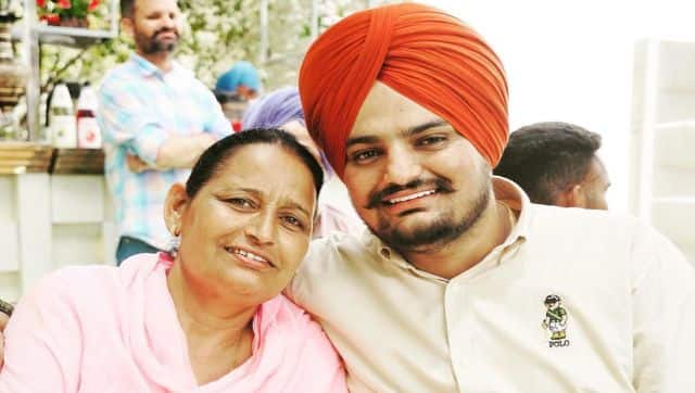 Sidhu Moose Wala with his mother, who became the sarpanch of Moosa village. Image Courtesy: sidhu_moosewala/Instagram