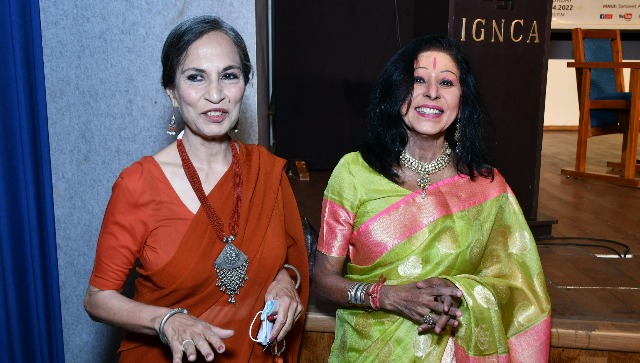 Kathak Lok: Temples, Traditions and History: Shovana Narayan, Geetika Kalha's new book is an eye-opener for Kathak lovers Kathak Lok: Temples, Traditions and History: Shovana Narayan, Geetika Kalha's new book is an eye-opener for Kathak lovers