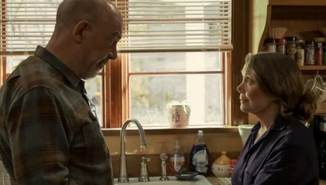 Night Sky Review: A plodding, confused sci-fi thriller headlined by two stunning performances Night Sky Review: A plodding, confused sci-fi thriller headlined by two stunning performances