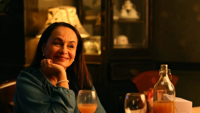 Soni Razdan joins the cast of Karisma Kapoor and Helen's Brown Soni Razdan joins the cast of Karisma Kapoor and Helen's Brown