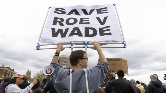 Roe v. Wade: Indiana legislature first in US to pass near ban on abortions Roe v. Wade: Indiana legislature first in US to pass near ban on abortions