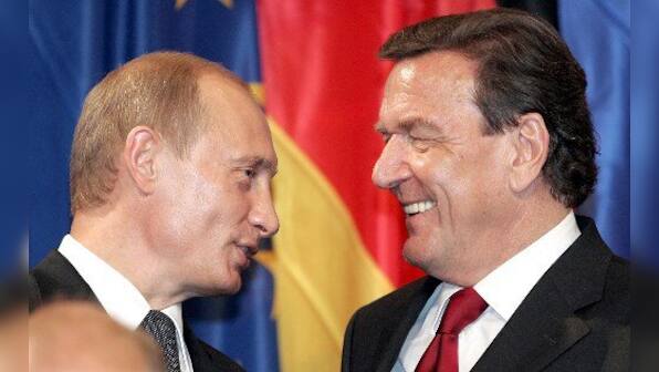 Germany: Former chancellor Gerhard Schroeder to remain in ruling party despite ties with Putin