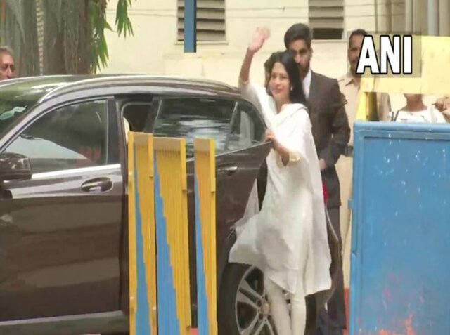 Indrani Mukerjea, arrested for murdering daughter Sheena Bora, walks out of Mumbai jail Indrani Mukerjea, arrested for murdering daughter Sheena Bora, walks out of Mumbai jail