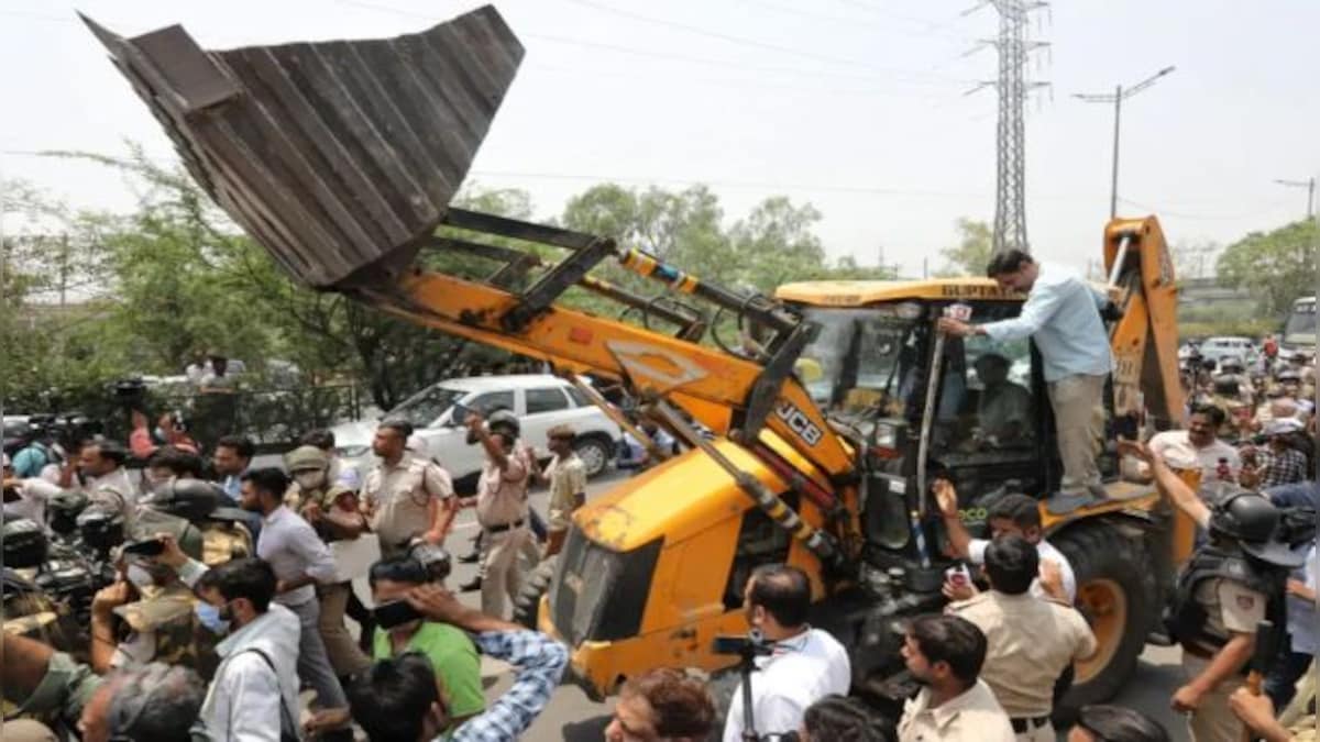 Bulldozers reach Delhi's Shaheen Bagh after Jahangirpuri: Why Supreme Court halted one drive, but not the other