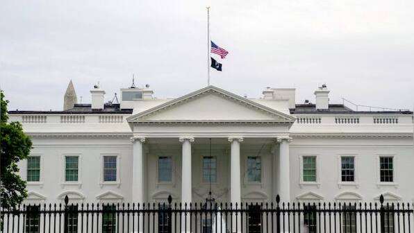 White House 2024: AI threatens to 'supercharge' disinformation