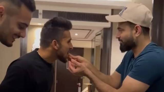 Watch: Umran Malik celebrates maiden India call-up with Irfan Pathan, former fast-bowler shares video Watch: Umran Malik celebrates maiden India call-up with Irfan Pathan, former fast-bowler shares video