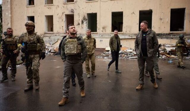 Ukraine, Russia trade blows in the east as Volodymyr Zelenskyy visits Kharkiv Ukraine, Russia trade blows in the east as Volodymyr Zelenskyy visits Kharkiv