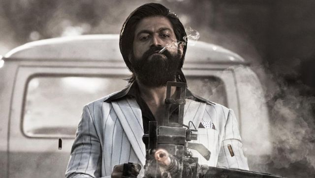 KGF Chapter 2 celebrates 50 days in 400 theatres worldwide KGF Chapter 2 celebrates 50 days in 400 theatres worldwide
