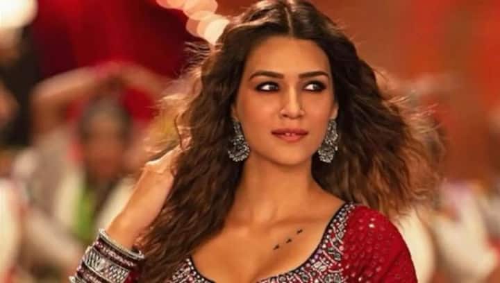 Team Ganapath surprises Kriti Sanon on sets after her big win