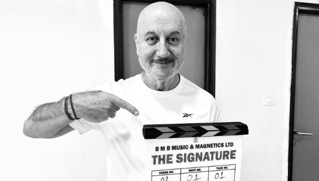 The Signature: Anupam Kher announces the title of his 525th film The Signature: Anupam Kher announces the title of his 525th film