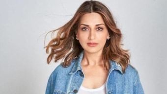 Sonali Bendre talks about her character Amina from The Broken News
