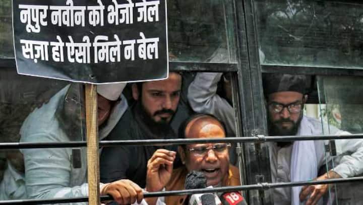 Delhi: 30, including women, arrested after protest outside police station over FIR against AIMIM's Asaduddin Owaisi