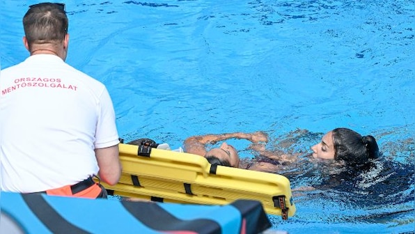 US swimmer Anita Alvarez may compete again at World Championships after being rescued from pool