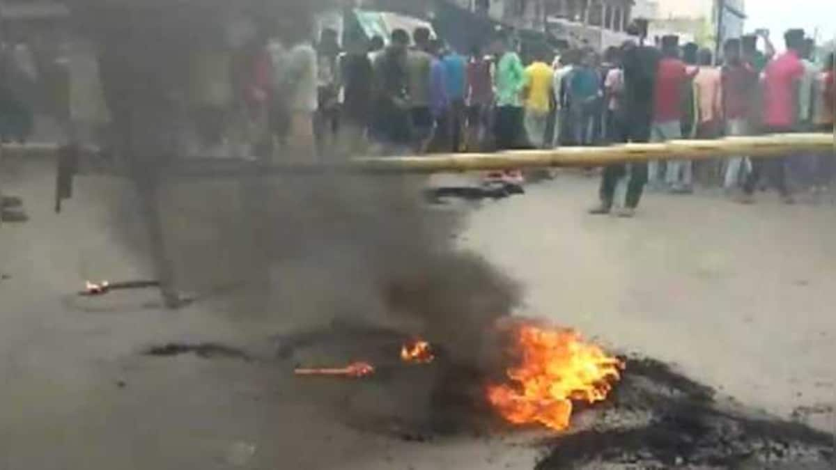 Armed Forces aspirants protest in Bihar over Agnipath scheme; disrupt rail, road traffic