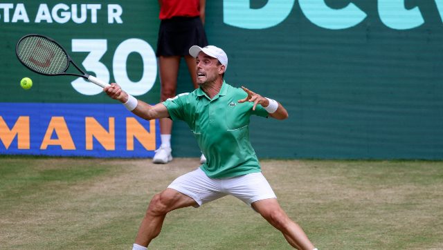 Wimbledon 2022: Roberto Bautista Agut withdraws from tournament after testing positive for COVID-19 Wimbledon 2022: Roberto Bautista Agut withdraws from tournament after testing positive for COVID-19