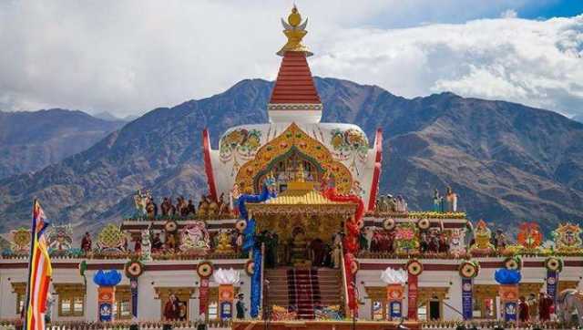 Kargil: Buddhists stage massive protest after Muslim clerics obstruct renovation of monastery Kargil: Buddhists stage massive protest after Muslim clerics obstruct renovation of monastery