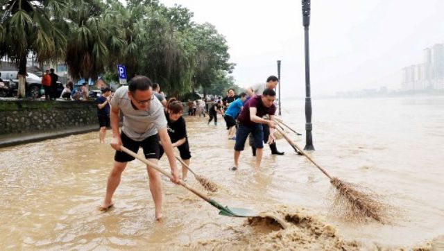 Torrential rains lash Hunan province in China; ten dead, hundreds of thousands displaced Torrential rains lash Hunan province in China; ten dead, hundreds of thousands displaced