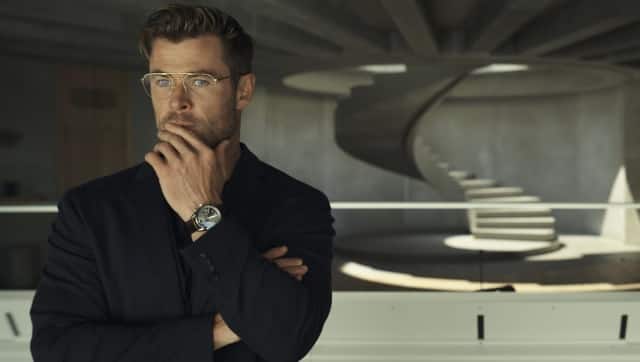 Chris Hemsworth as Steve Abnesti in Spiderhead