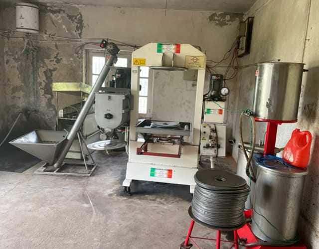 Olive oil extraction machine, Uri. Image courtesy Indra Shekhar Singh